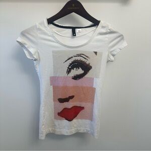 Divided Women’s Glamour Pixelated Head Shot Fitted White T-Shirt Size 4